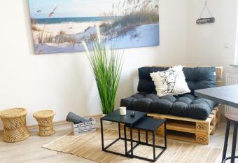 Beach Appartement allows 18 year olds to book a room