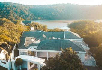 House Ritze allows 18 year olds to book a room