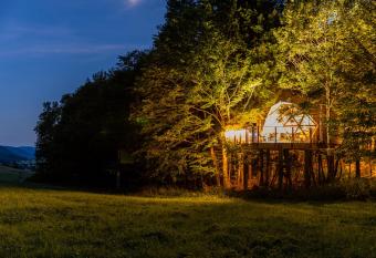 D  me panoramique tout confort au c  ur du Vercors allows 18 year olds to book a room