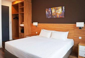 Hotspring 1203 Studio Suite @ Sunway Onsen (4pax) has rooms with a private hot tub