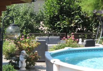 B&B Andrey allows 18 year olds to book a room