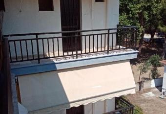 Old House On The Beach Asprovalta 1 allows 18 year olds to book a room