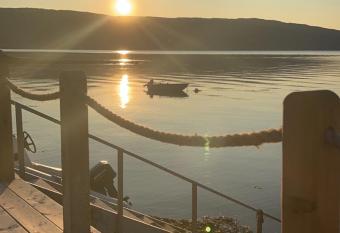 Lykkja has Balcony rooms