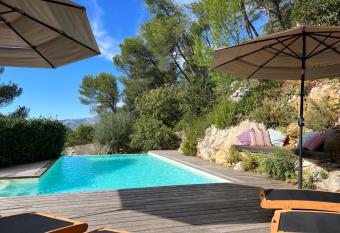 B&B Les T  tes de Mules - Adults Only allows 18 year olds to book a room