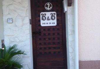 Bed and Breakfast Dolly has Smoking/Balcony rooms