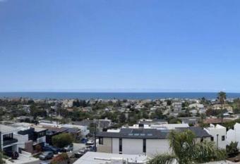 2bds 2ba apartment on the beach has Balcony rooms