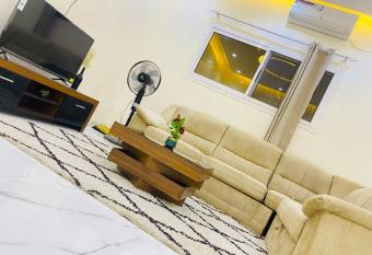 R  SIDENCE LA CENTENAIRE allows 18 year olds to book a room