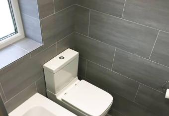 (null) allows 18 year olds to book a room