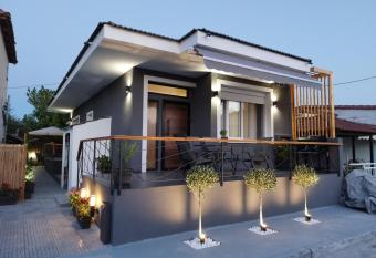 AEGEAN SUITES has Balcony rooms