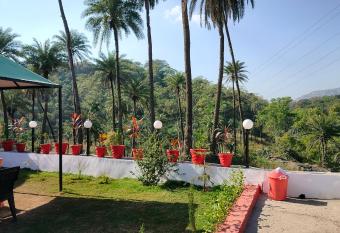 Laxmanji villas has Smoking/Balcony rooms