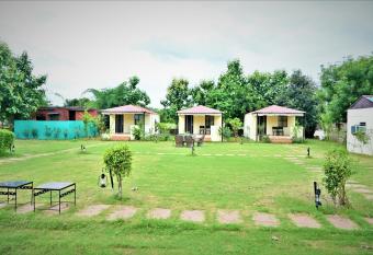 Ranthambore Jungle Home has Balcony rooms