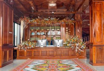 Paj Tawg Lag hotel has Balcony rooms