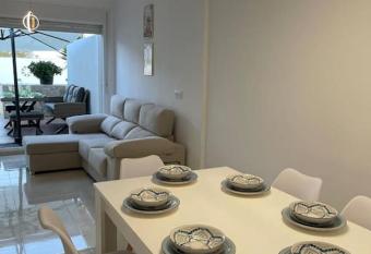 Adosado Vinar  s has Balcony rooms