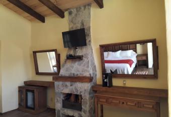 Caba  as La Cascada has rooms with a private hot tub