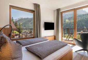 Vista Dolomites Apartment Liberty has Balcony rooms