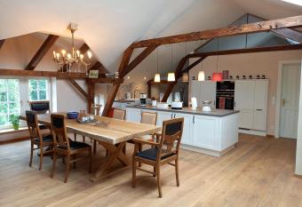 Hof Albersmeier H  ttinghausen / Urlaub am Stall allows 18 year olds to book a room