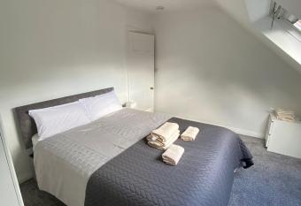 Lakeview House has Balcony rooms