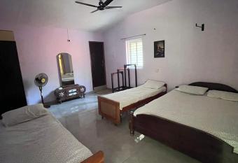 The Estate midst has Balcony rooms