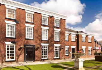 Mercure Bolton Georgian House Hotel allows 18 year olds to book a room