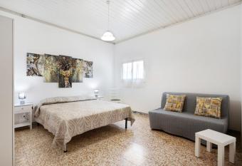 Casa Perla vicino al mare has Balcony rooms