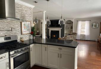 Finger Lakes Home on Keuka's E. hillside, sleeps 8 has Balcony rooms