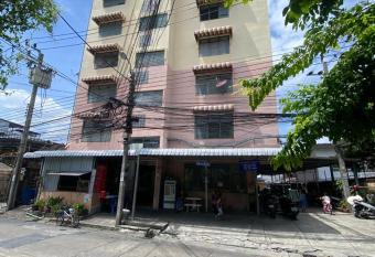 Suppamas Mansion has Smoking/Balcony rooms