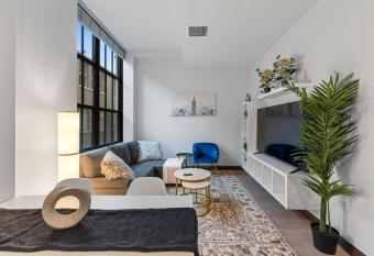 Journal Commons 325 Luxurious Cozy 1BR near Historic Third Ward has Balcony rooms