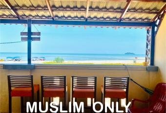 PD SEAFRONT Paradise Lagoon Apartments 6Pax allows 18 year olds to book a room