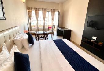 JB Residency Zirakpur !! Top Rated & Most Awarded Property in Zirakpur has Balcony rooms