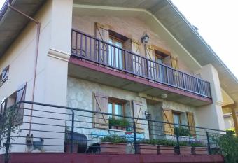 Balc  n de la llanada alavesa has Balcony rooms