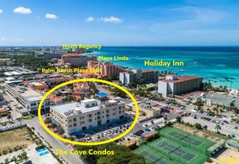 Location is everything! - Luxurious - Free parking has Balcony rooms