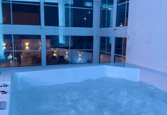 Holiday Home Korda has rooms with a private hot tub