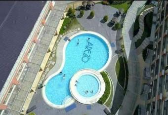 PASIG CONDO STAYCATION NETFLIX AND CHILL has Balcony rooms