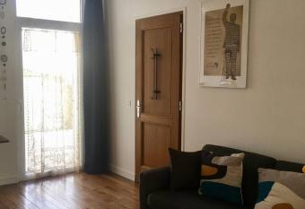 Appartement temp  r   avec terrasse has Balcony rooms