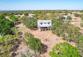 Luxury 23-acre Ranch With Hottub Near AlamoSprings has Balcony rooms