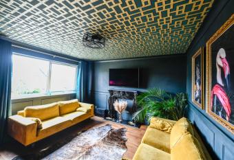 South coast boudoir has Balcony rooms