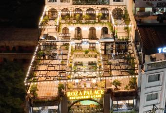 Roza Palace has Balcony rooms