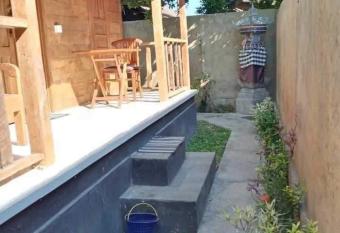 Amed Rustic has Balcony rooms