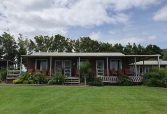 Hunts Farm - Te K  iti has Balcony rooms