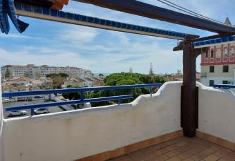 Magn  fico   TICO a 5min de la plays has Balcony rooms