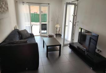 Logement enti  rement meubl   has Balcony rooms