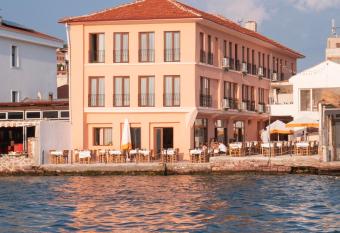 CasaLyma Hotel - Ayval  k has Balcony rooms