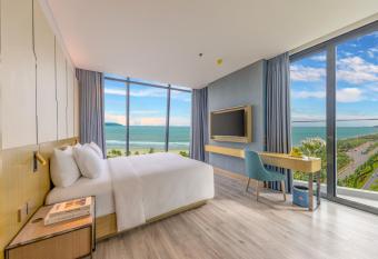 Awaken Da Nang Hotel allows 18 year olds to book a room