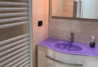 Perla has Balcony rooms