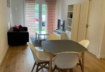Superbe appartement T2    Arras. allows 18 year olds to book a room