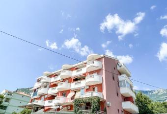 Anita Apartments Budva has Balcony rooms