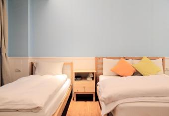 Liu House has Balcony rooms