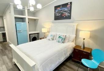 (null) allows 18 year olds to book a room