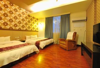 Wogo Hotel allows 18 year olds to book a room