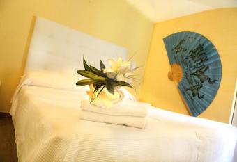 Via Mameli 5 allows 18 year olds to book a room